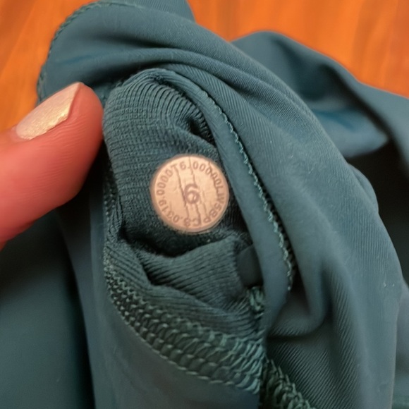 SOLD | Lululemon Wunder Under Leggings 25” - Picture 6 of 8